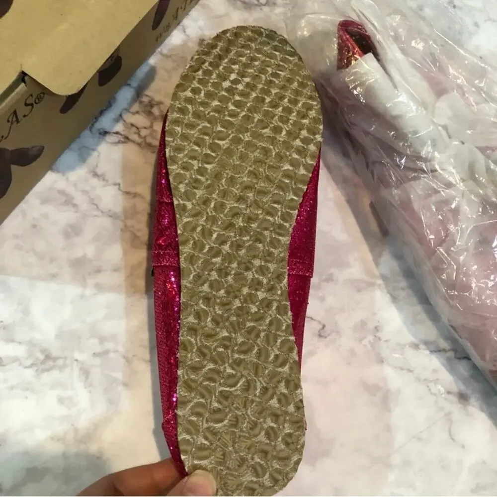 New in Box, WB Atlas Tom Style Shoes. Bright Pink. Glitzy with a cross. - Picture 3 of 6